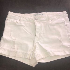 Celebrity pink white shorts
